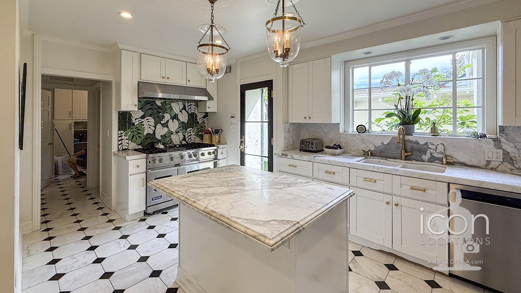 Modern Colonial - COLO2051