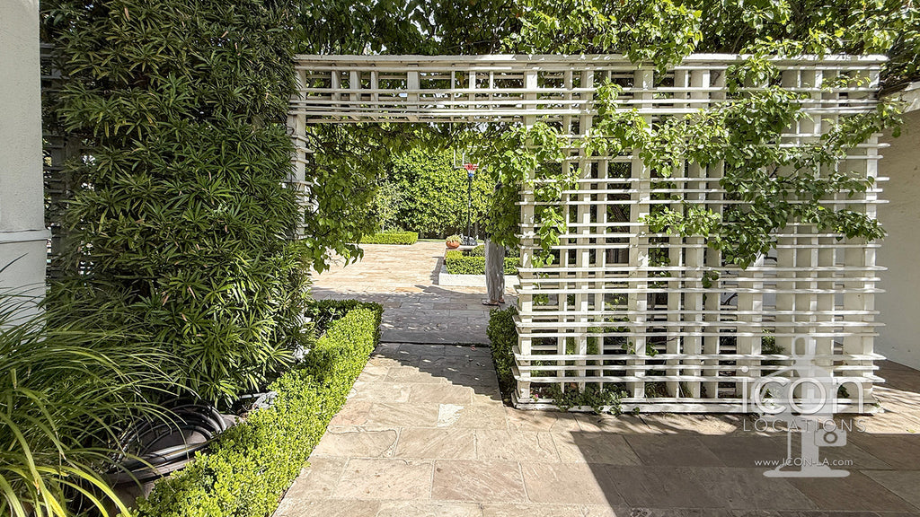 Modern Colonial - COLO2051