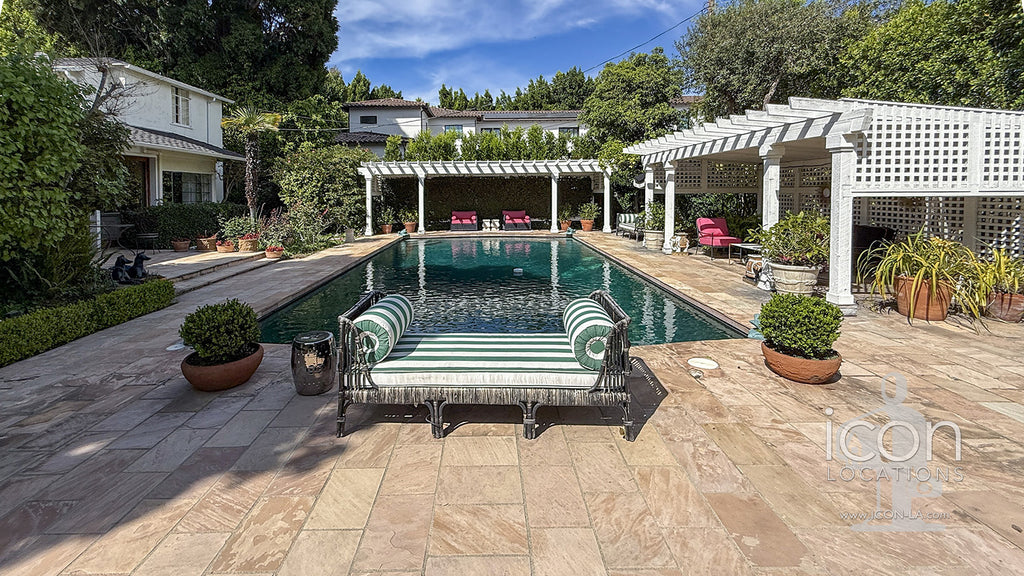 Modern Colonial - COLO2051