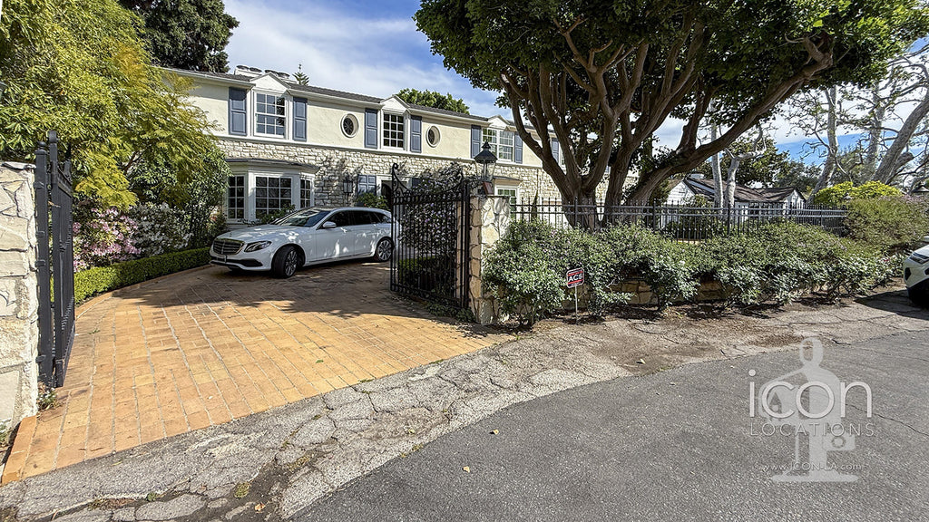 Modern Colonial - COLO2051