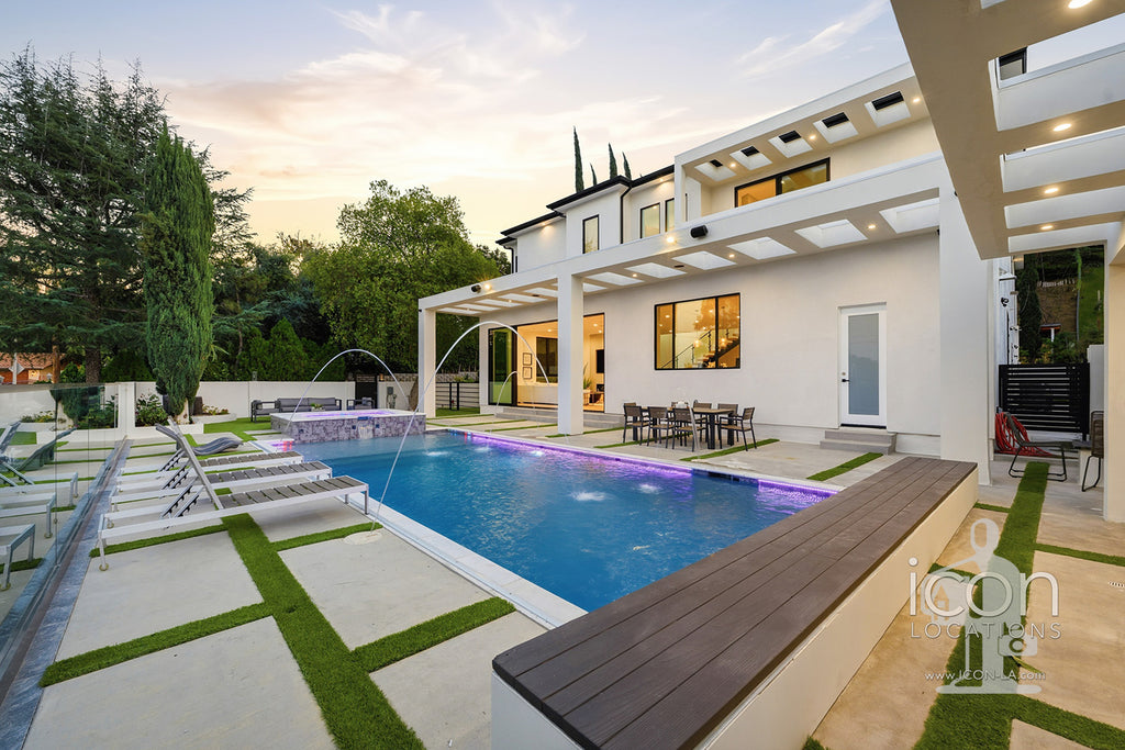 Modern Colonial - COLO2052