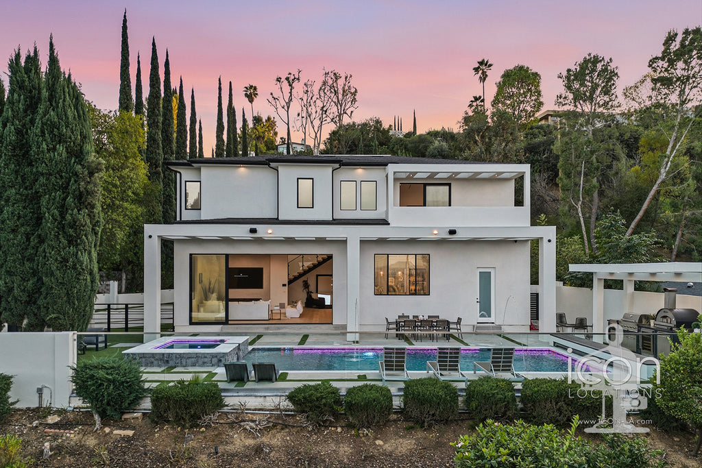 Modern Colonial - COLO2052