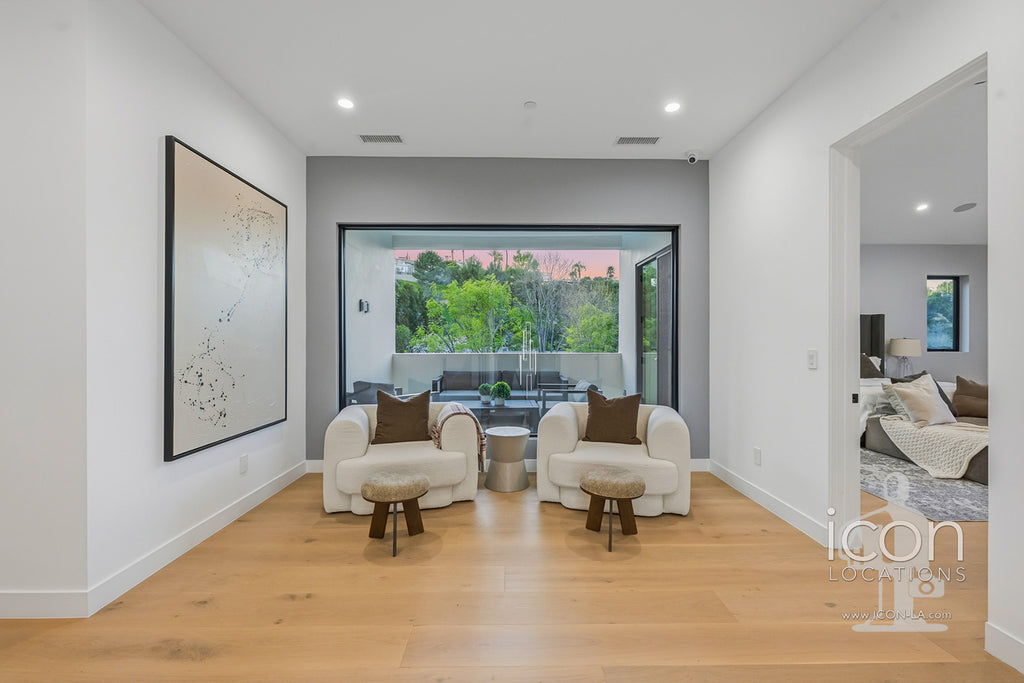 Modern Colonial - COLO2052