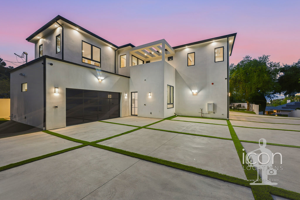 Modern Colonial - COLO2052