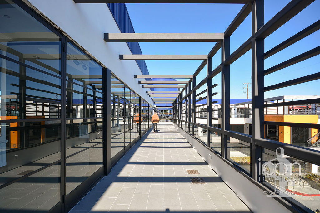 COMM2082-Offices, Elevators, Retail Space, Parking Garage