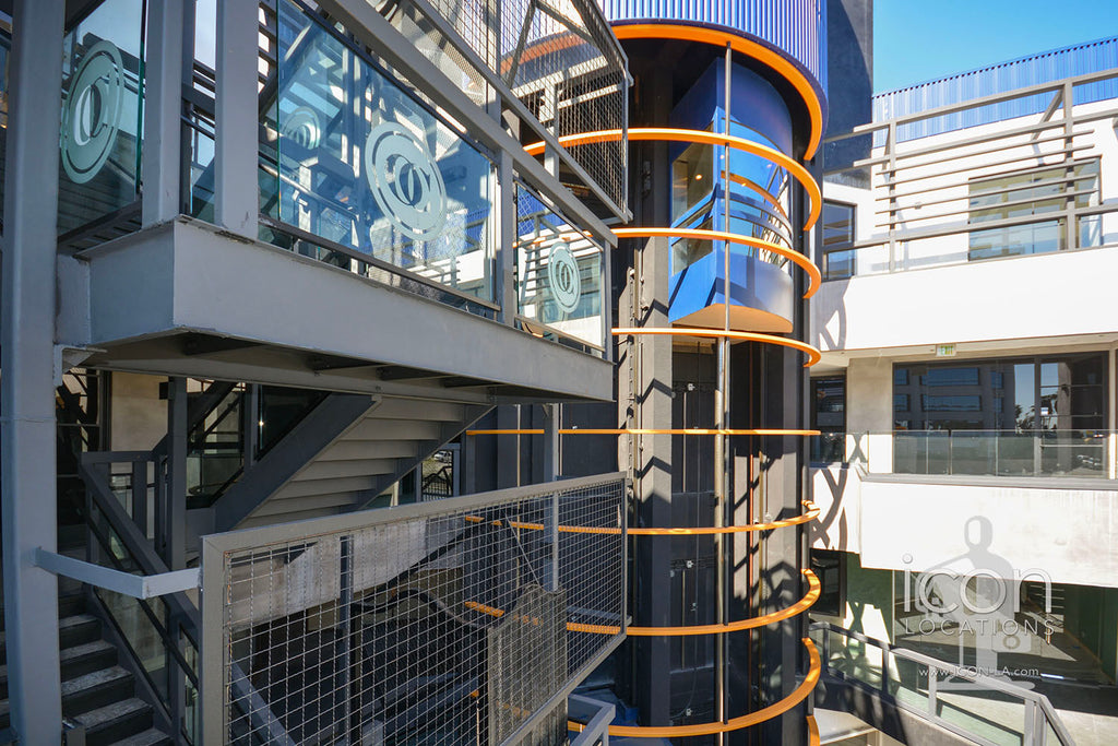 COMM2082-Offices, Elevators, Retail Space, Parking Garage