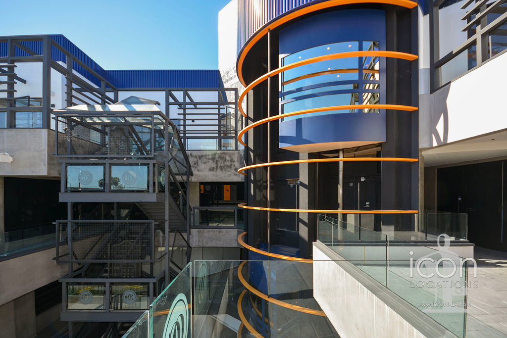 COMM2082-Offices, Elevators, Retail Space, Parking Garage