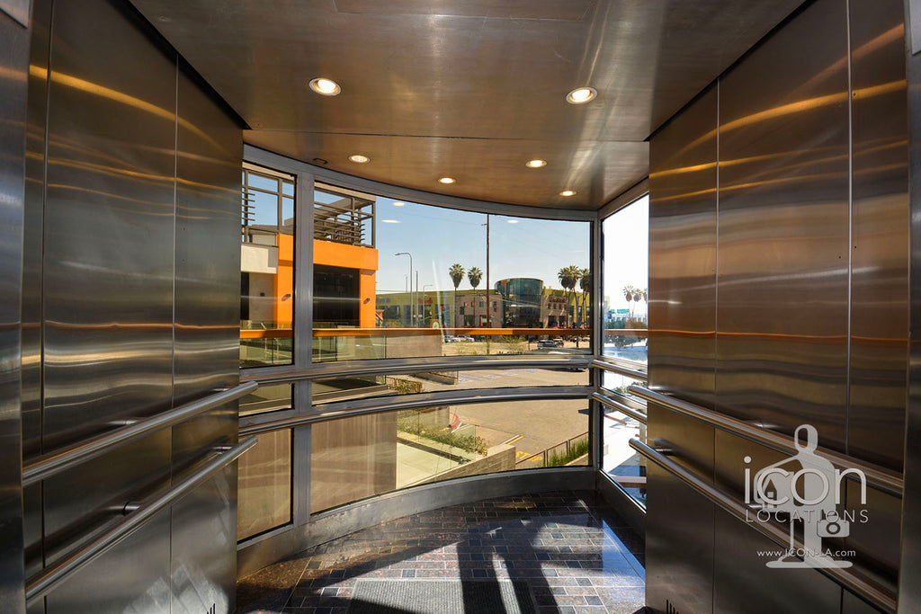 COMM2082-Offices, Elevators, Retail Space, Parking Garage