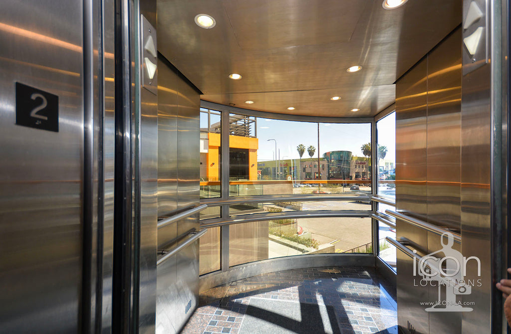 COMM2082-Offices, Elevators, Retail Space, Parking Garage