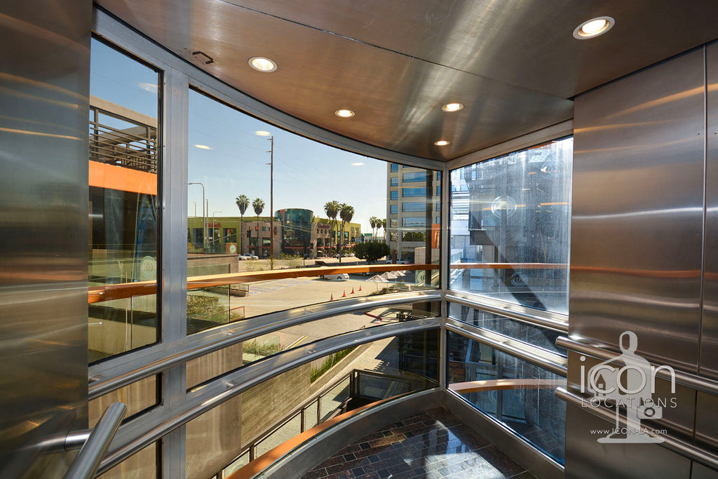 COMM2082-Offices, Elevators, Retail Space, Parking Garage