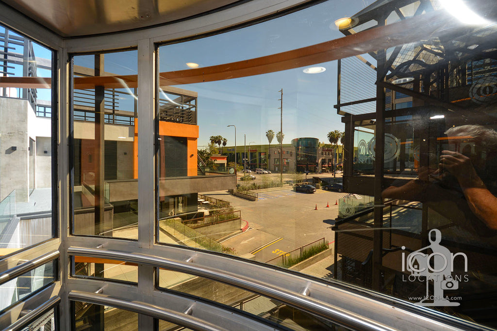 COMM2082-Offices, Elevators, Retail Space, Parking Garage