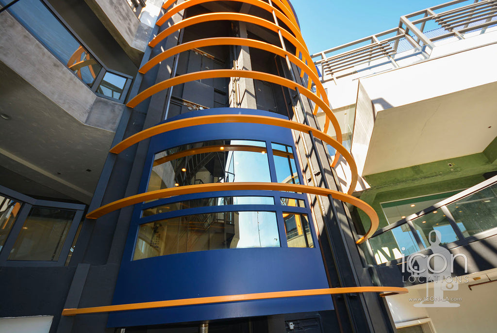 COMM2082-Offices, Elevators, Retail Space, Parking Garage