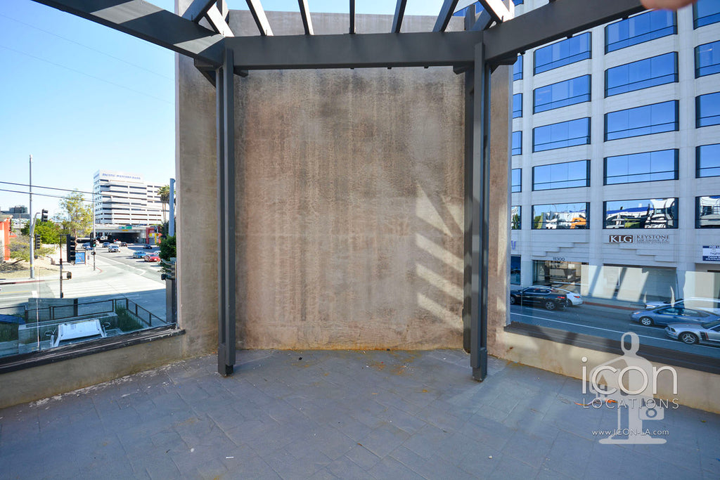 COMM2082-Offices, Elevators, Retail Space, Parking Garage