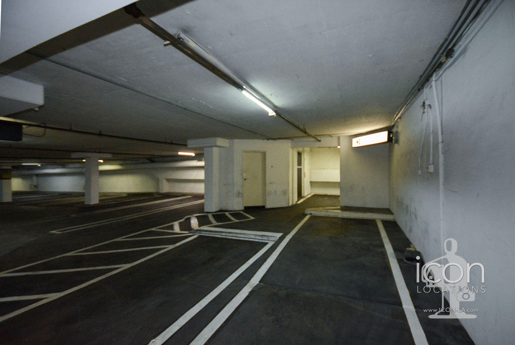 COMM2082-Offices, Elevators, Retail Space, Parking Garage