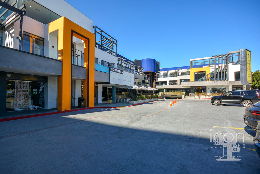 COMM2082-Offices, Elevators, Retail Space, Parking Garage