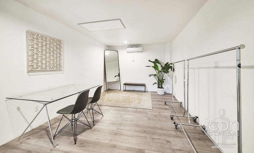 COMM2097_1stFloor