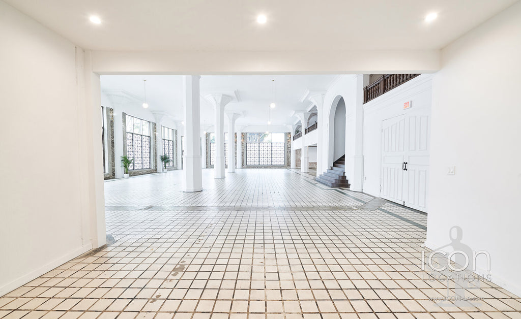 COMM2097_1stFloor