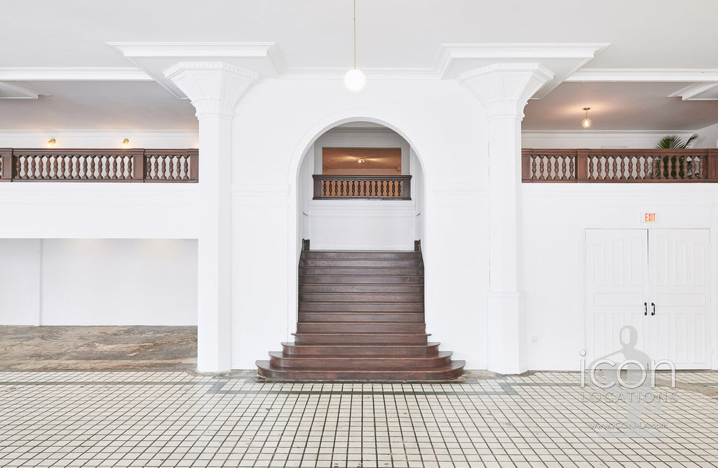 COMM2097_1stFloor
