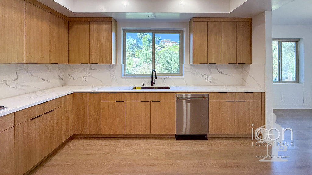 Contemporary - CONT2053