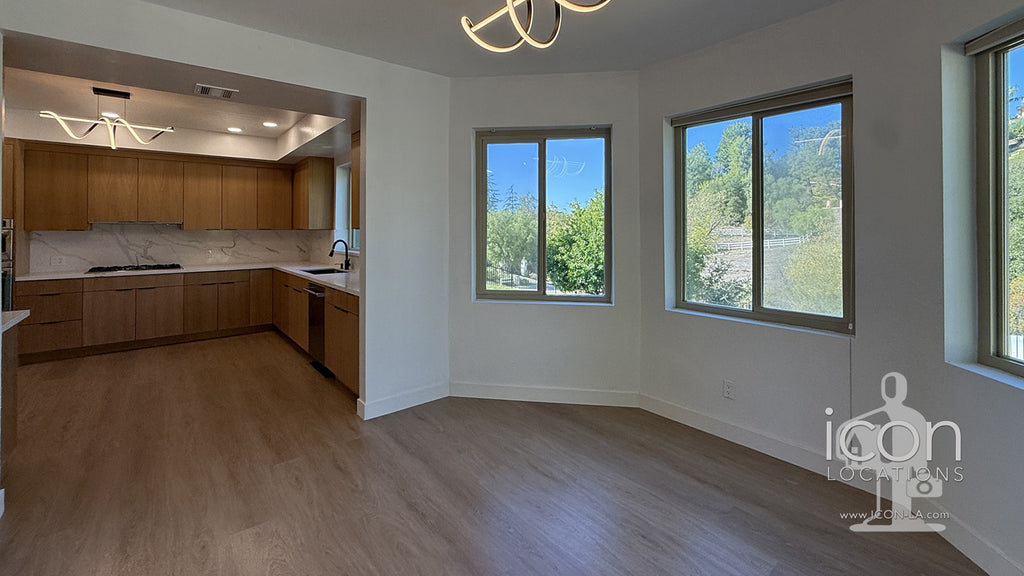 Contemporary - CONT2053