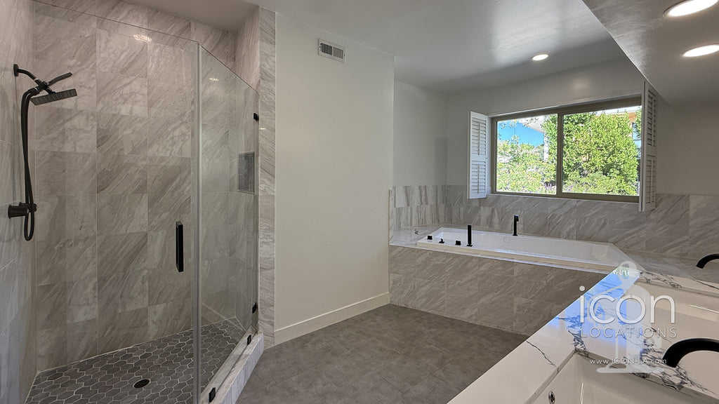 Contemporary - CONT2053