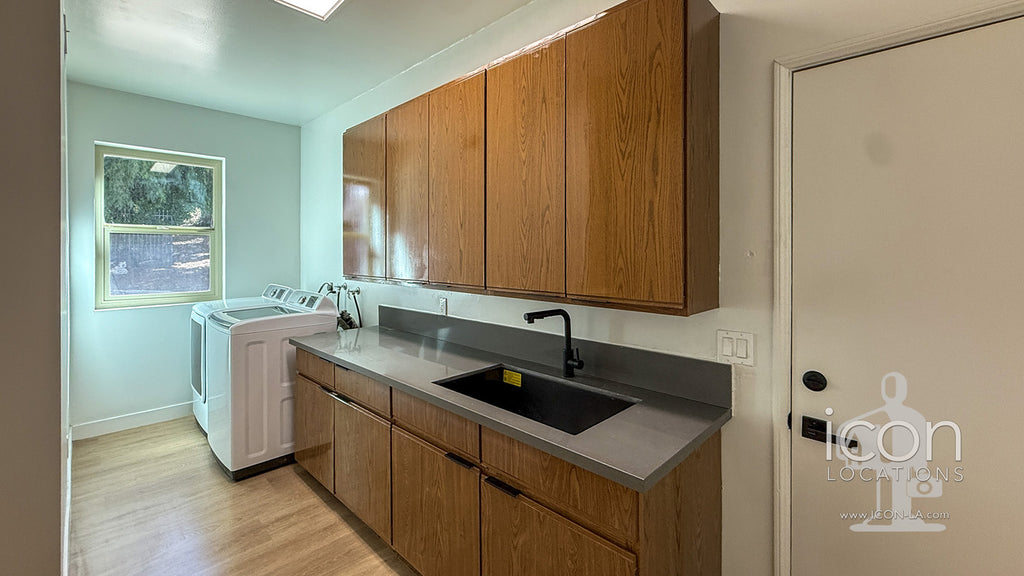 Contemporary - CONT2053