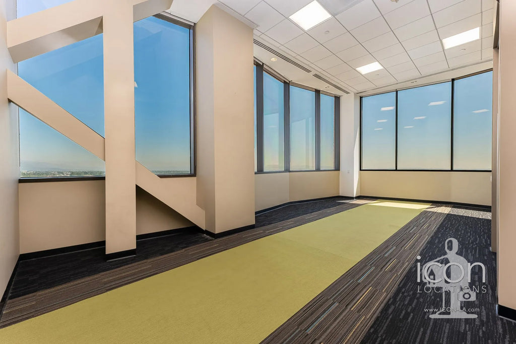 COMM3992 - Offices/Penthouse/Roof Deck