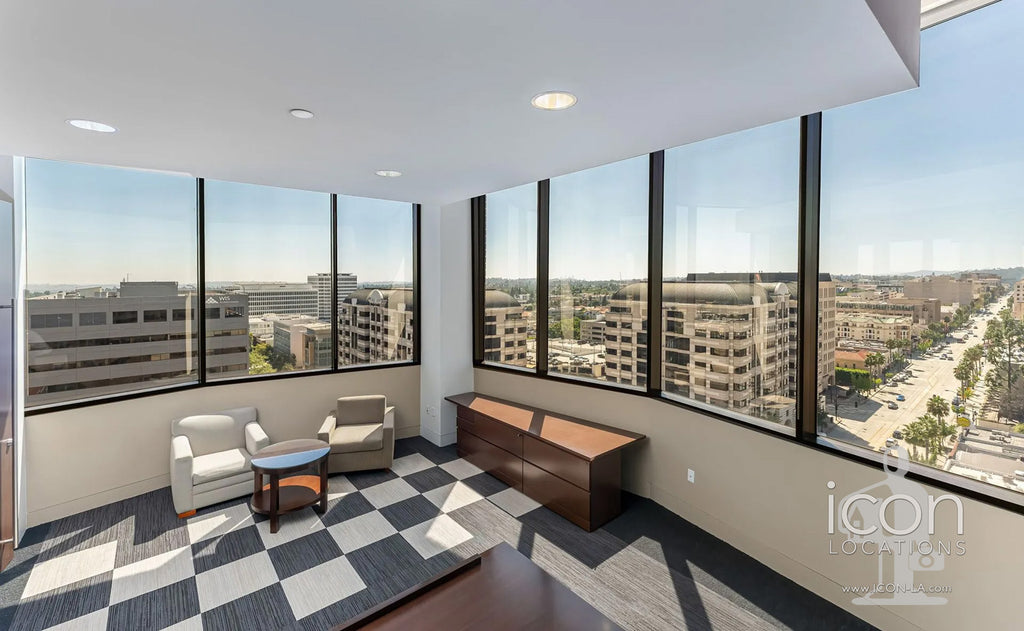 COMM3992 - Offices/Penthouse/Roof Deck