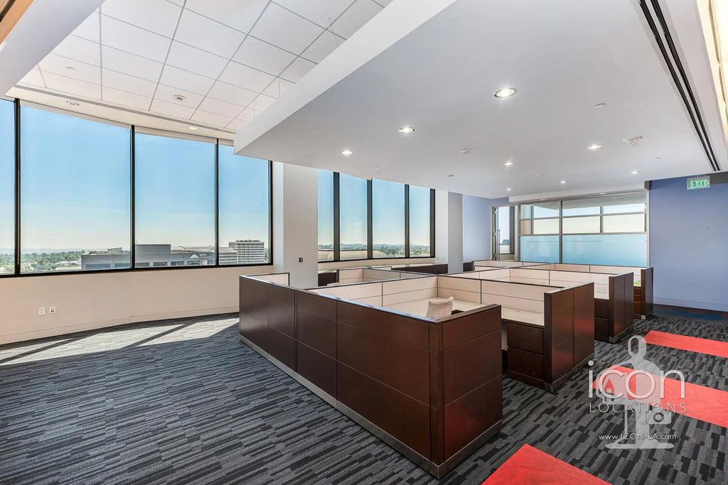 COMM3992 - Offices/Penthouse/Roof Deck