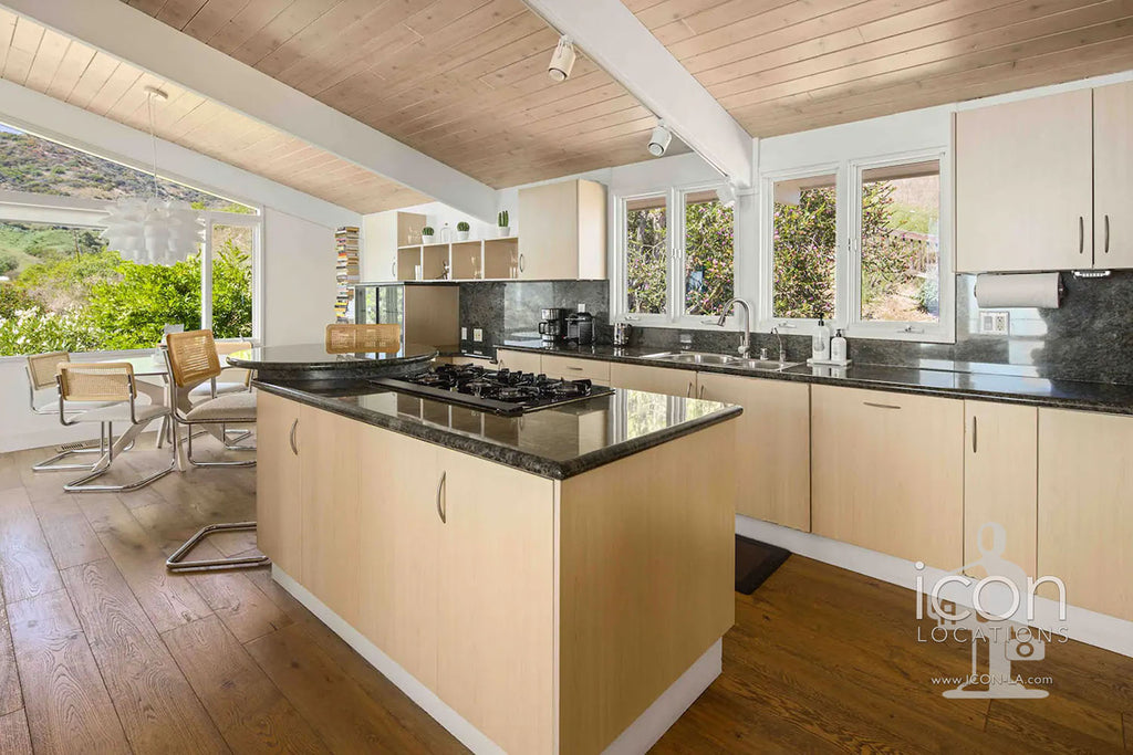 Mid Century - MID2082