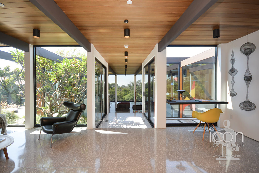 Mid Century Glass House - MID2087