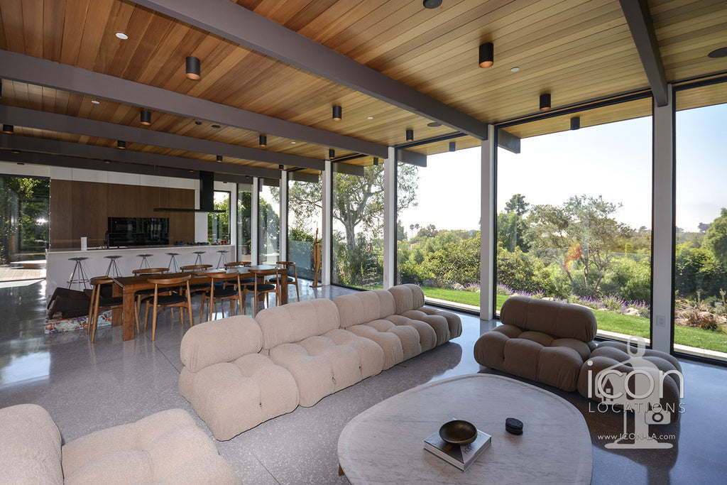 Mid Century Glass House - MID2087