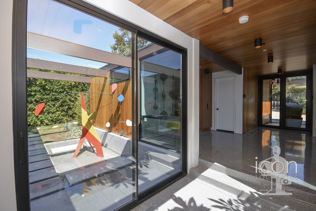 Mid Century Glass House - MID2087