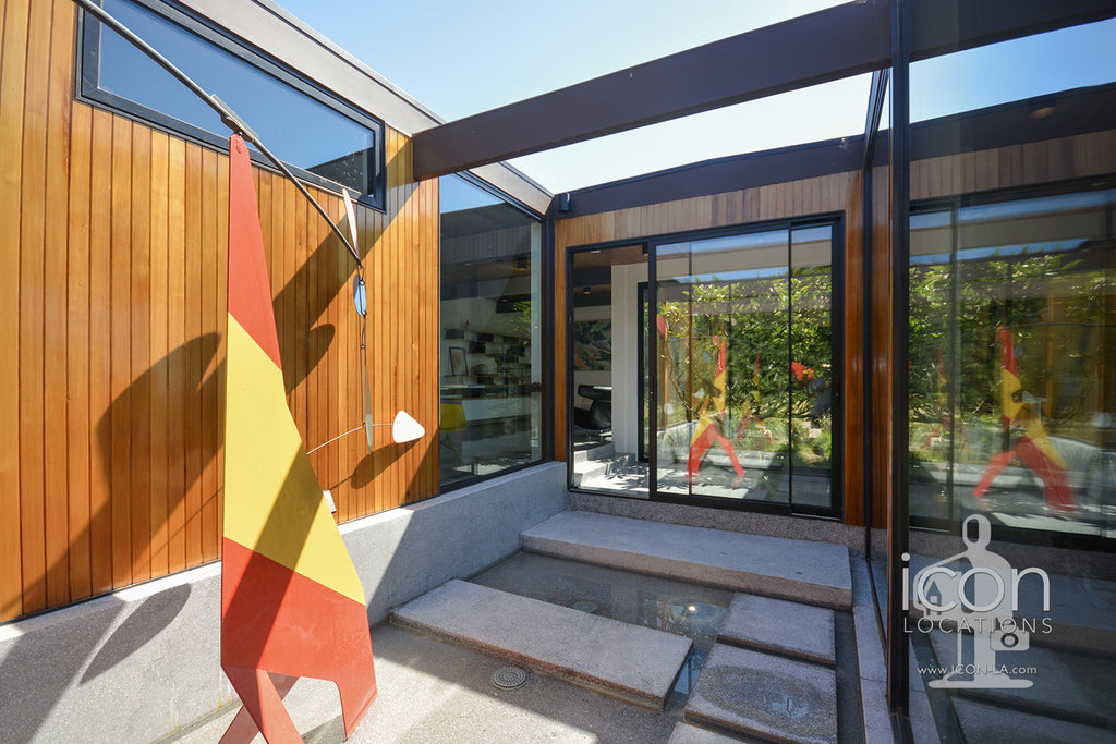 Mid Century Glass House - MID2087