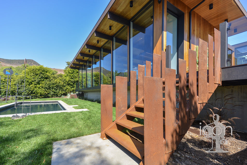 Mid Century Glass House - MID2087