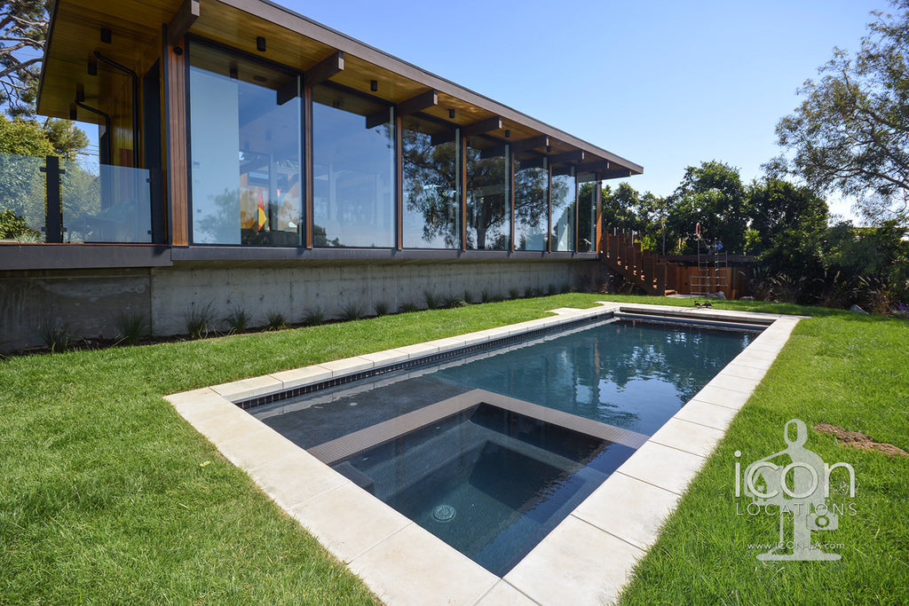 Mid Century Glass House - MID2087