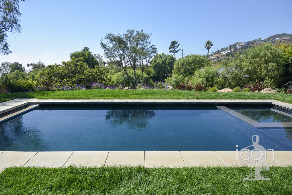Mid Century Glass House - MID2087
