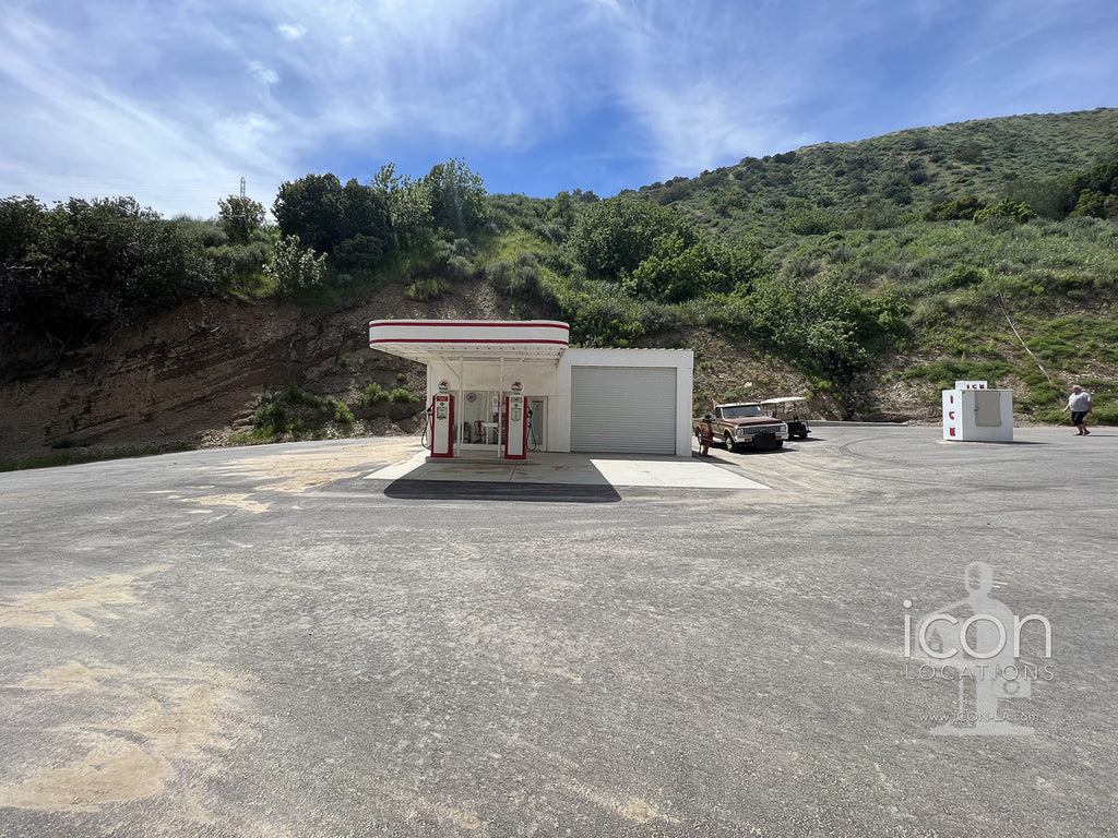 Gas Station / Small Town Shops /Open Land - RA3164