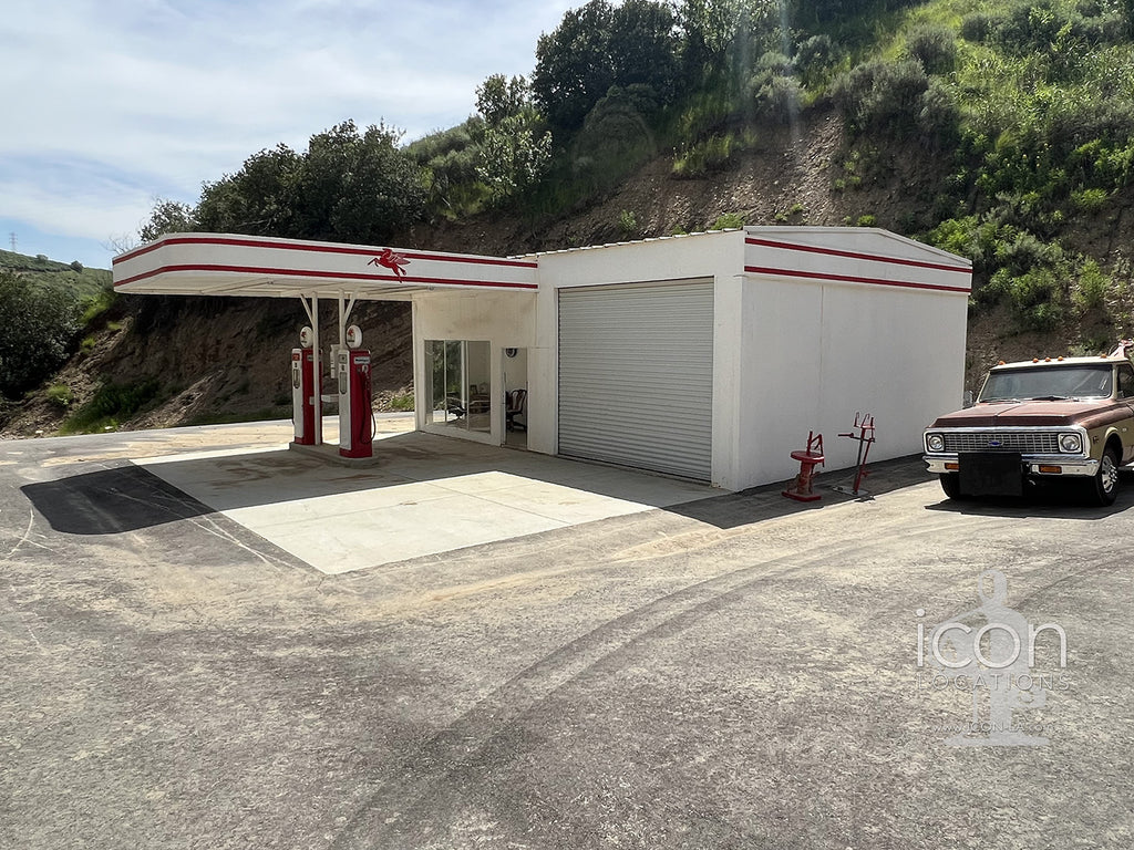 Gas Station / Small Town Shops /Open Land - RA3164