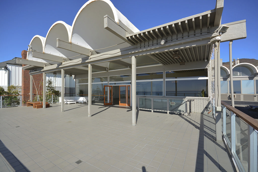 Beach Club - COMM2063