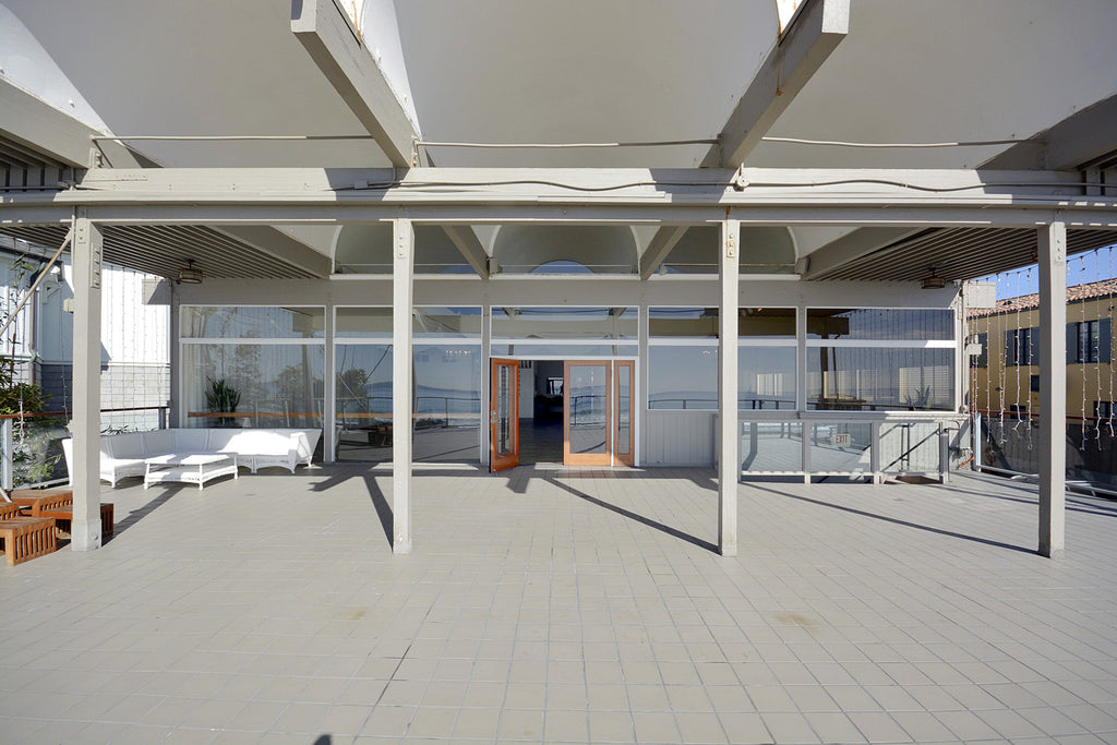 Beach Club - COMM2063