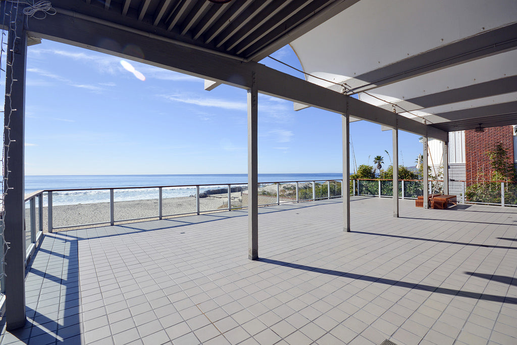 Beach Club - COMM2063