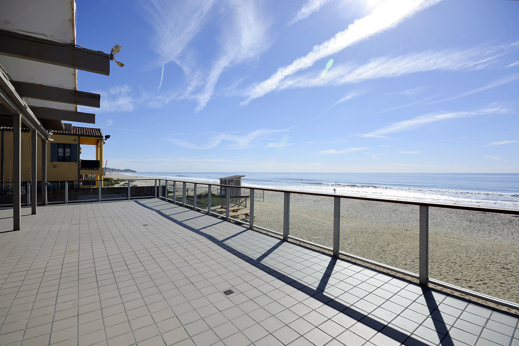Beach Club - COMM2063
