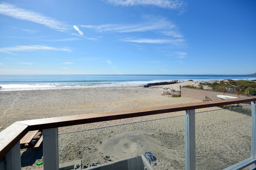 Beach Club - COMM2063