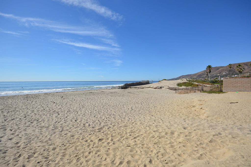 Beach Club - COMM2063