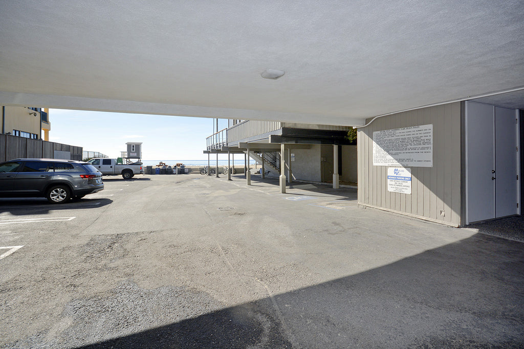 Beach Club - COMM2063