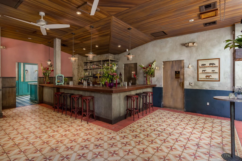 Bar-Cafe - COMM2069