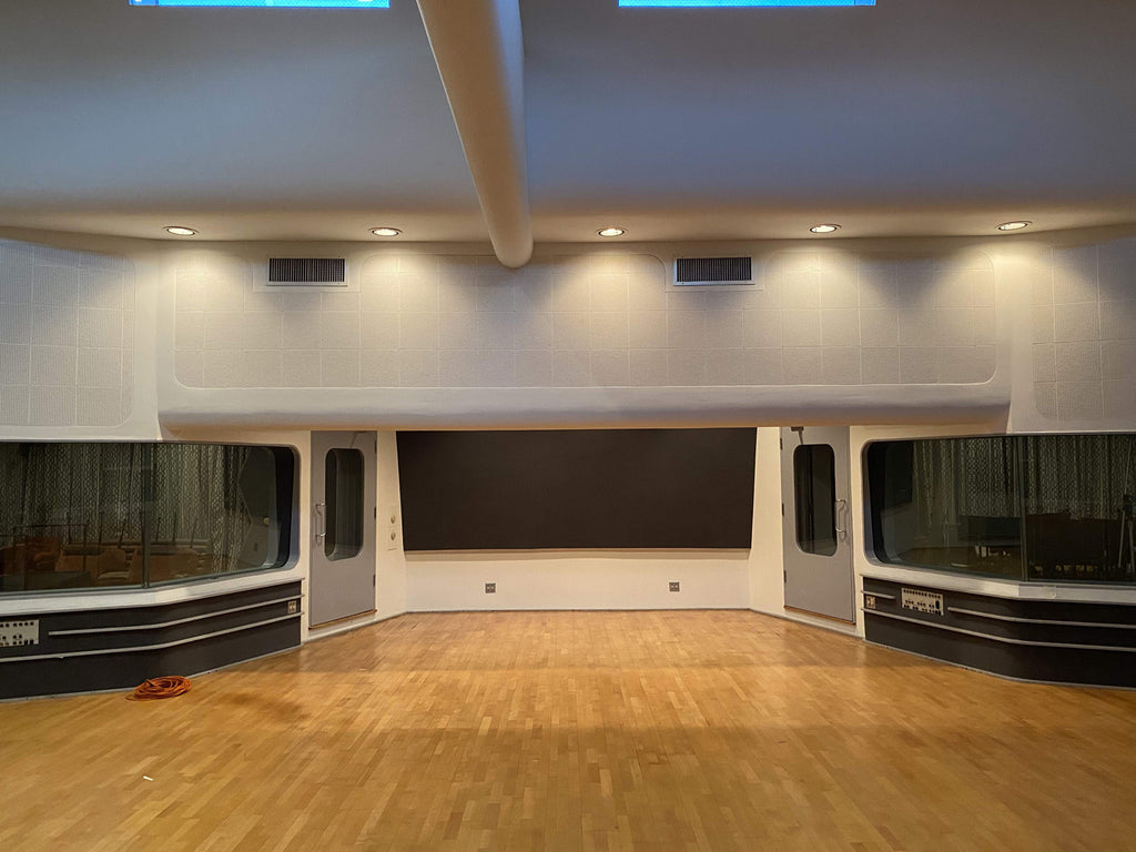 COMM2071 - Recording Studio
