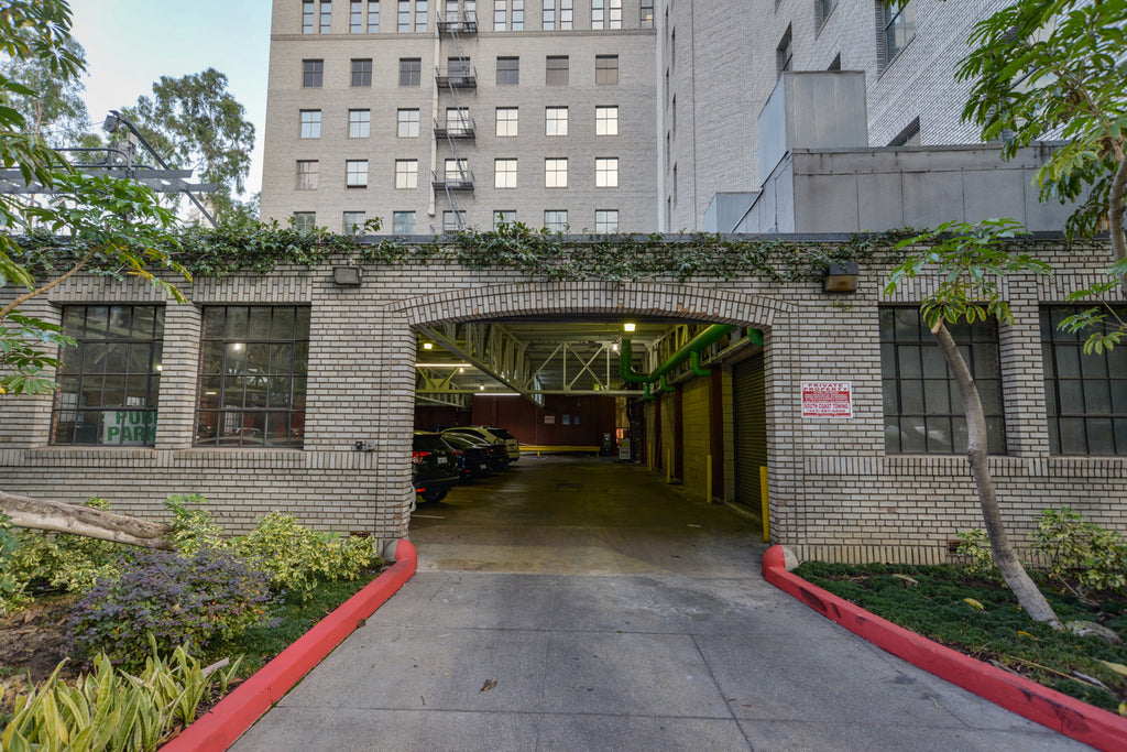 COMM2076_Exterior-Garage-Roof-Basement